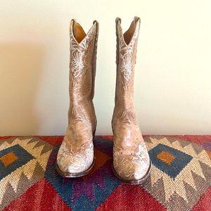 Amazing Old Gringo Women’s Erin Western L640 boot. Bone color.